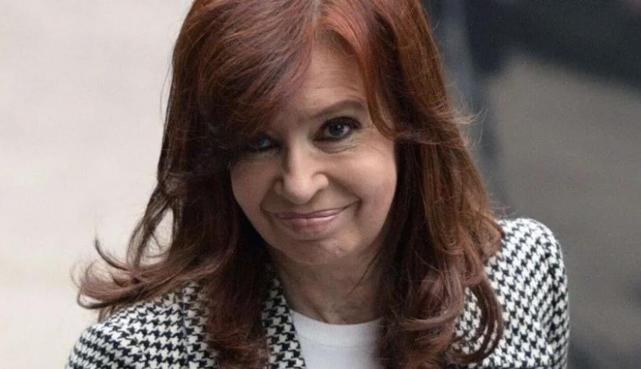 aP | Cristina Fernandez